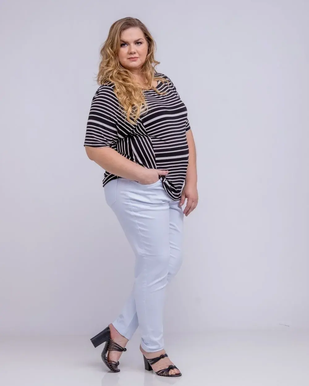 35193-Calca-Jeans-Feminina-Cigarrete-Plus-Size (2)-min